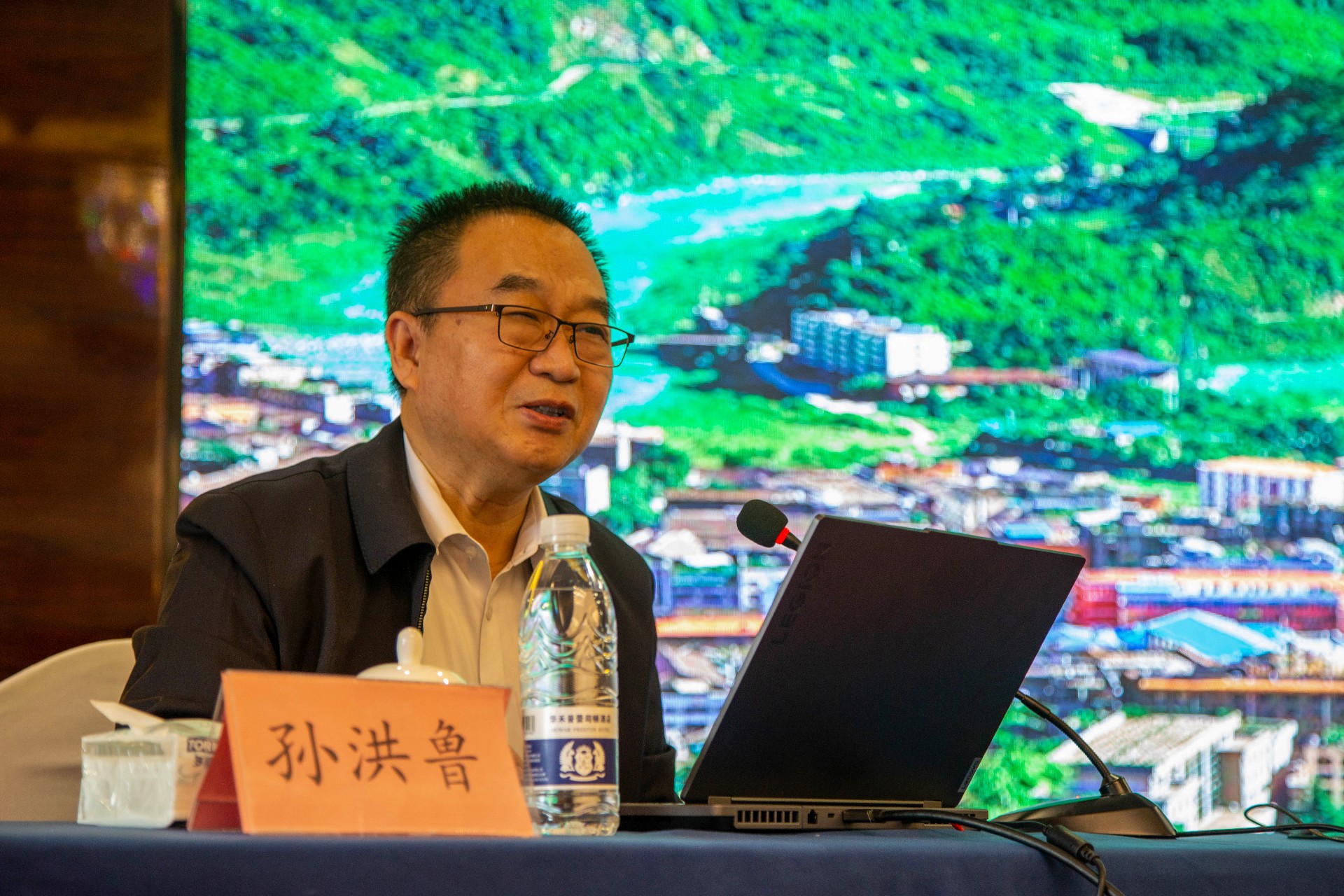 1743648437712417.jpg 4M0A1374.jpg